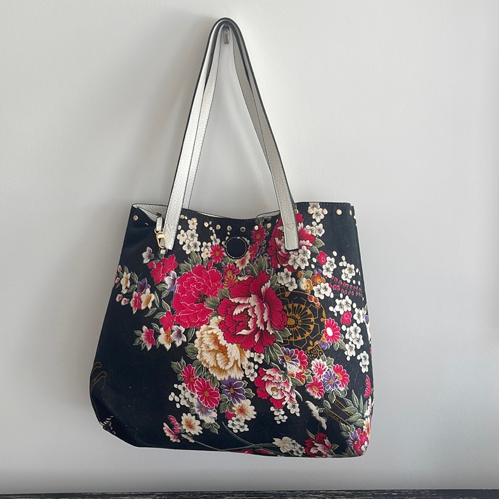 Handbag Republic floral tote w/attached wallet and matching interior